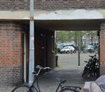 Een doorkijkje naar het Gentiaanplein.
<br/>
Richard Keijzer, 2015-10-05